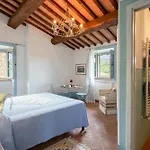 With Trasimeno View In Umbria Piegaro (Umbria)
