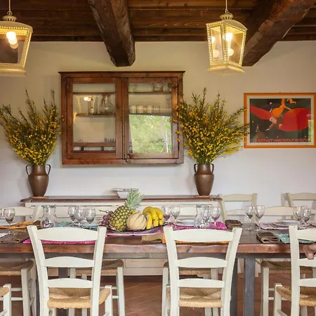With Trasimeno View In Umbria Piegaro (Umbria)